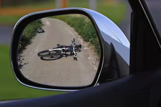 Verkehrsunfall mit schwer verletzter Radfahrerin